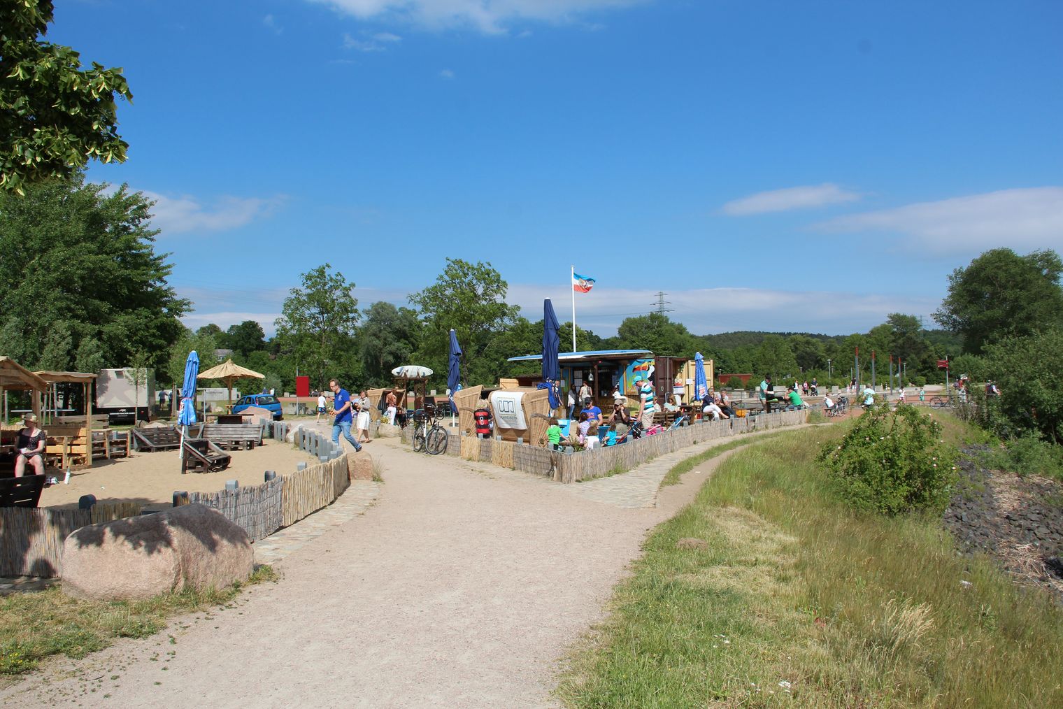 Beach-Lounge in Geesthacht, direkt an der Elbe 