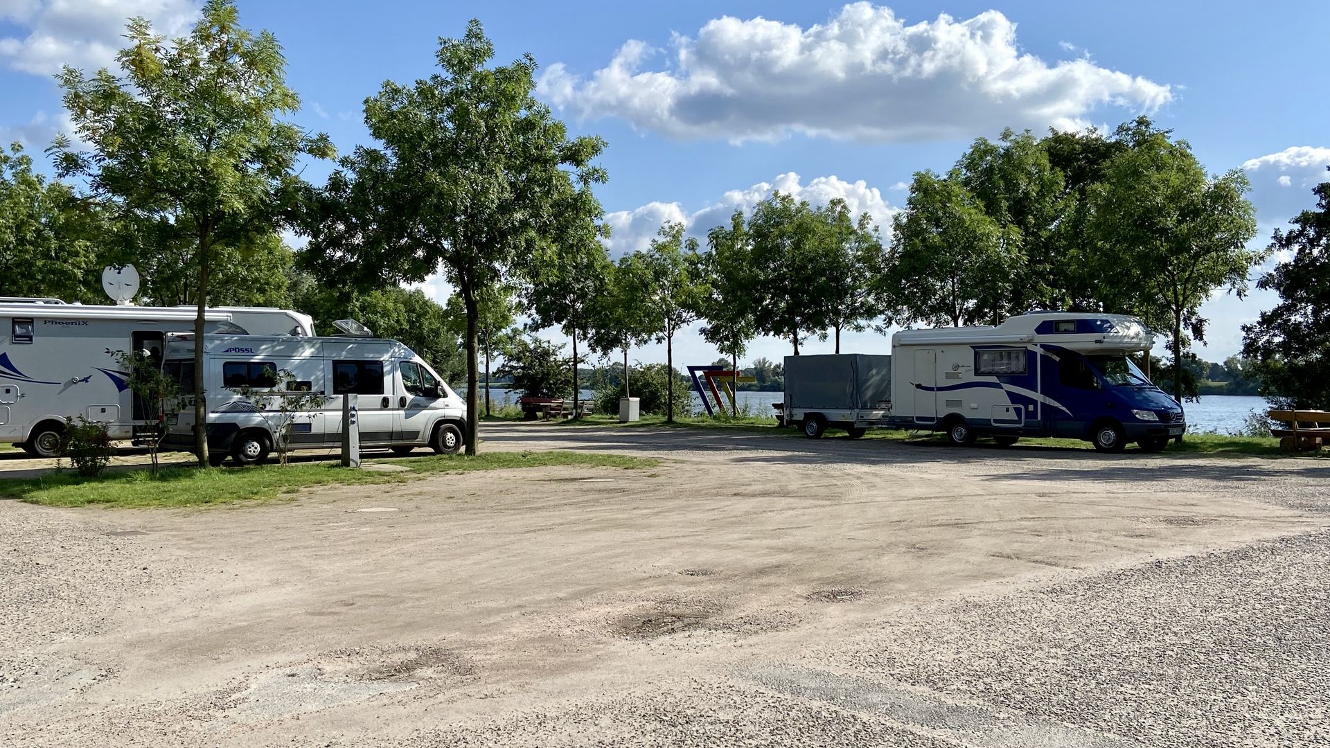 Wohnmobilstellplatz direkt an der Elbe 